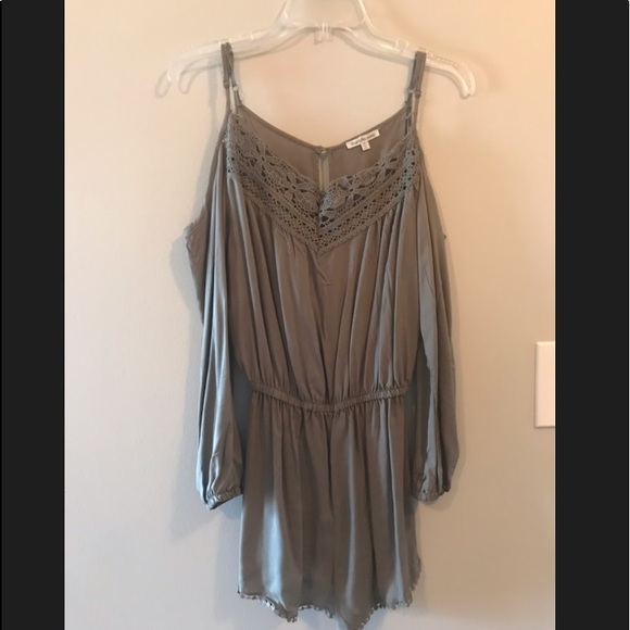 Romper - Picture 1 of 1